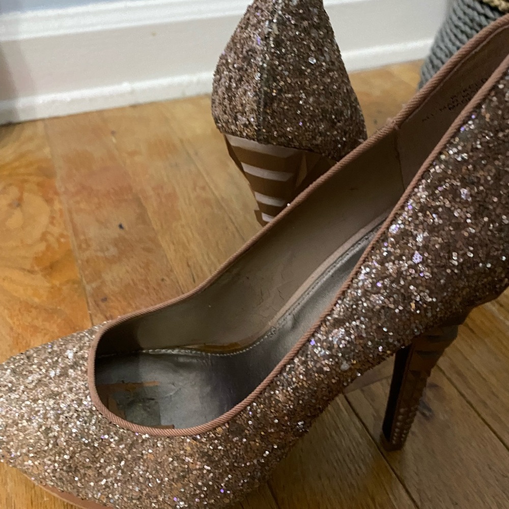 Stilettos - Picture 3 of 6